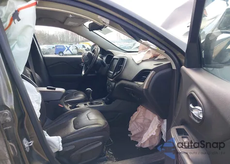 2015 Jeep Cherokee Trailhawk из США, поврежденный, VIN 1C4PJMBS1FW697654